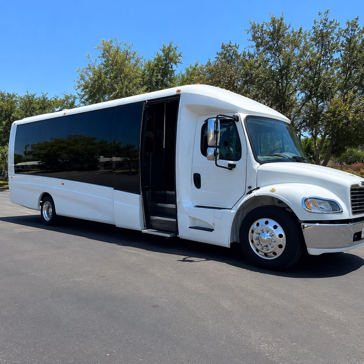 norwalk rent a charter bus for your norwalk sports team or fan group
